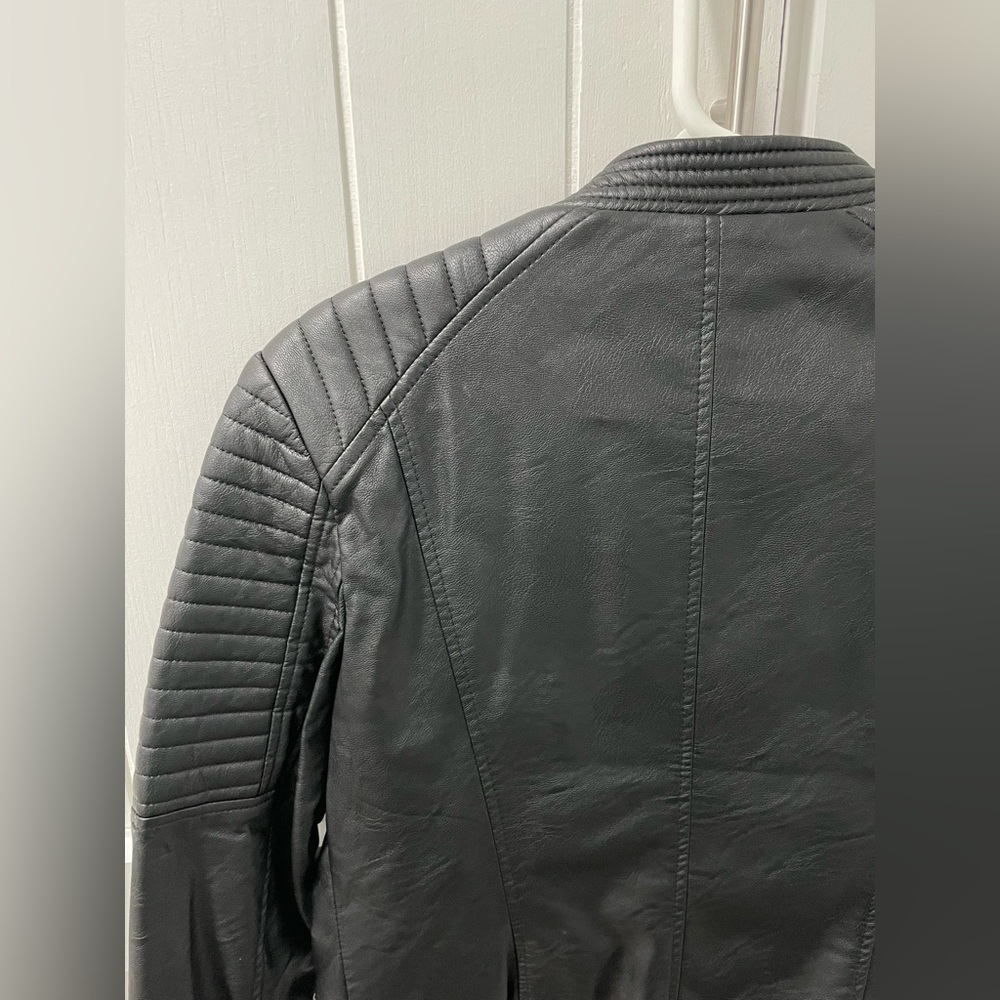 Forever 21 Black Quilted Faux Leather Moto Jacket - Picture 8 of 9